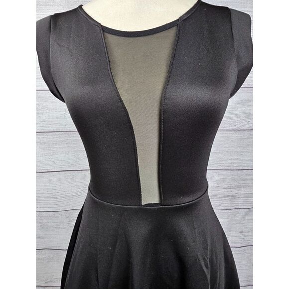 LuLu's Peek Chic Cutout Dress Black Size Small - Picture 11 of 13